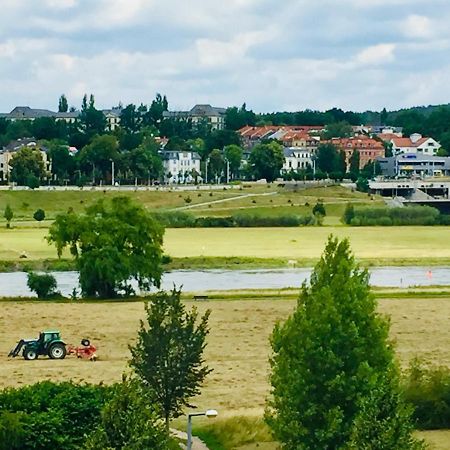 Panoramablick Auf Elbe Und Schlosser Dresden Exteriör bild
